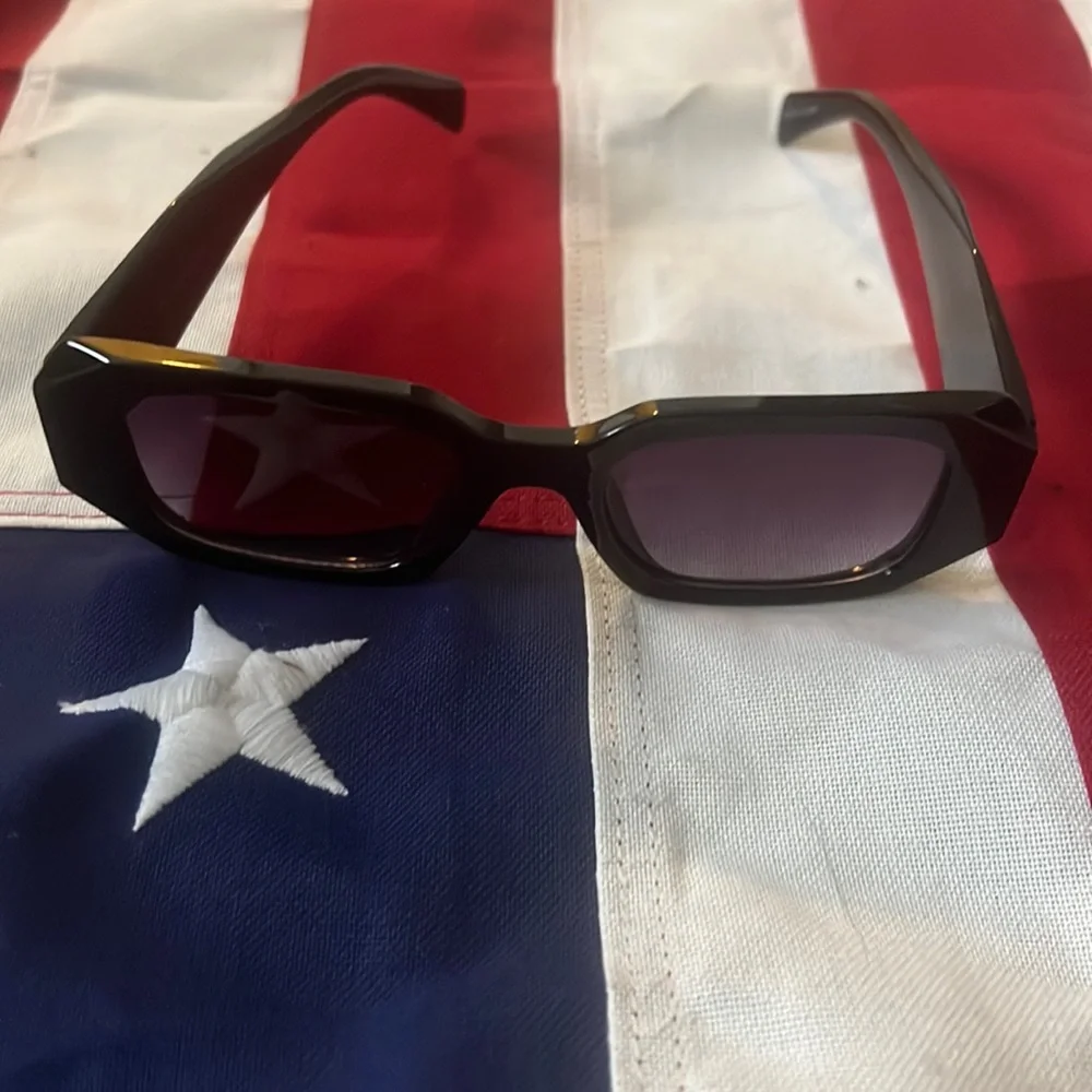 Sunglasses - Picture 1 of 14